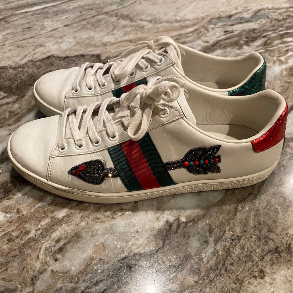 GUCCI ACE ARROW Embroidered Sneakers